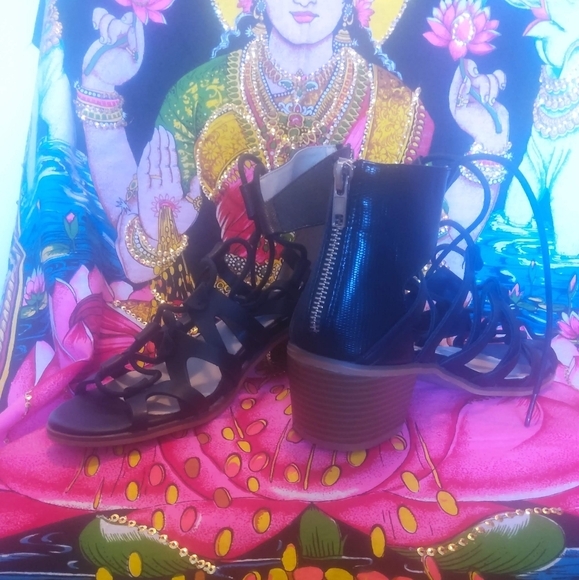 Groove Lauren Lace-Up Sandals - Picture 2 of 11